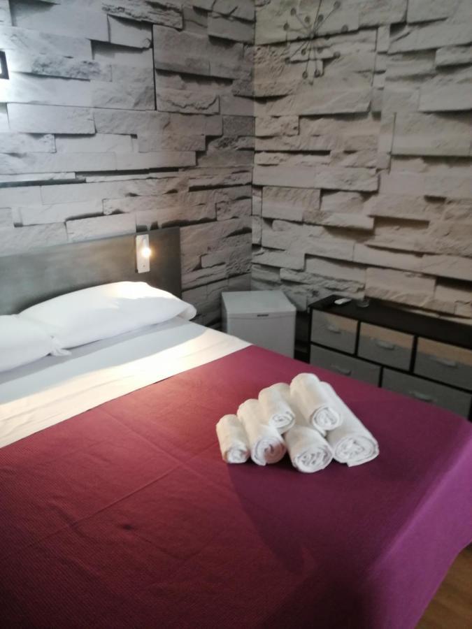 Le Rocce Bed & Breakfast