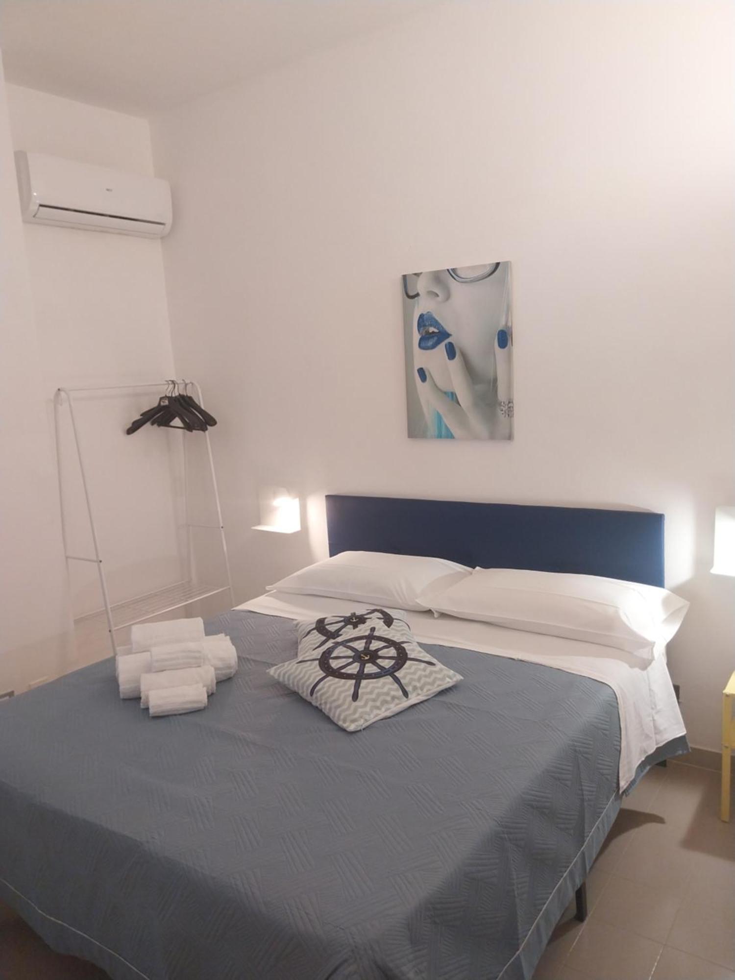 Le Rocce Bed & Breakfast *